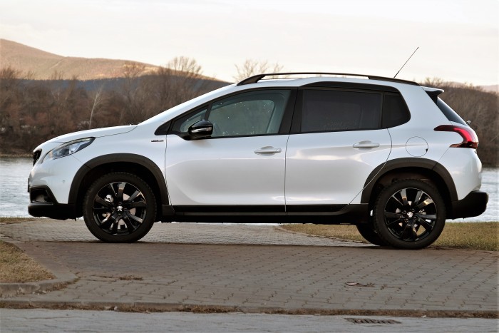 Peugeot 2008 teszt – komoly erő a kis testben 7 | Vezess Peugeot 2008 teszt – komoly erő a kis testben 7