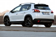 Peugeot 2008 teszt – komoly erő a kis testben 48