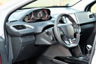 Peugeot 2008 teszt – komoly erő a kis testben 56