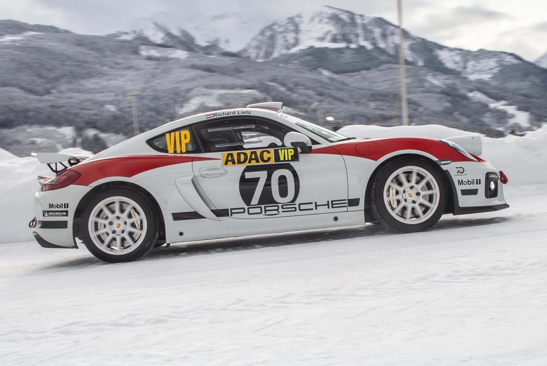 Hóban csapat a leendő rali-Porsche 6