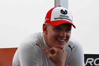 A jövő héten F1-esbe ül a kis Schumacher