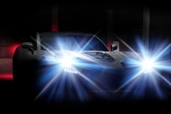 Újabb utcai versenyautó épül Angliában