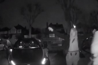 Látszólag amatőr módszer, de pikk-pakk ellopják így az autód