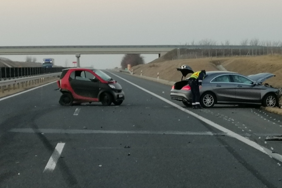 Képeken az M6-oson történt baleset 1 Képeken az M6-oson történt baleset 1