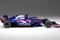 F1: Itt a kis Red Bull 2019-es autója 10