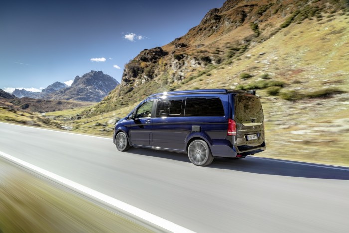 A hátsó sorban lehet igazán jó ülni az új V-osztályban 1