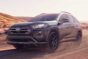 Terepjárót faragtak a Toyota szabadidőjárművéből