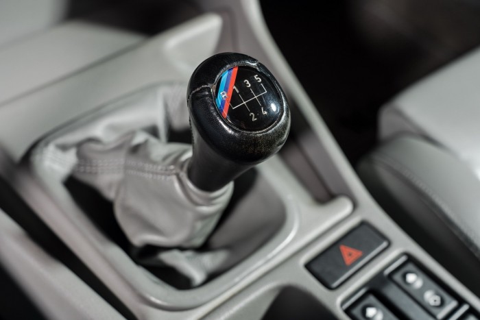 Bármeddig elmennénk ezért a gyönyörű, piros BMW M5-ösöért 6