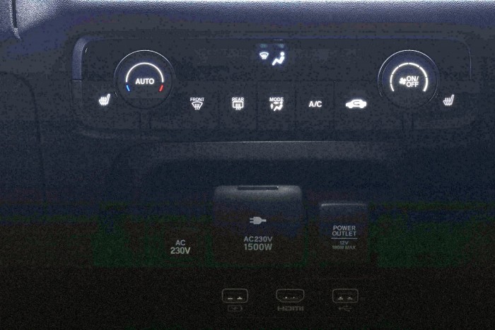 Faltól falig kijelző a Honda városi villanyautójában 6 | Vezess Faltól falig kijelző a Honda városi villanyautójában 6