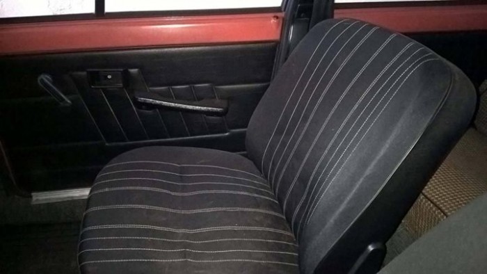 Gyönyörű öreg Škoda eladó, kevés kilométerrel, emberi összegért 4 | Vezess Gyönyörű öreg Škoda eladó, kevés kilométerrel, emberi összegért 4