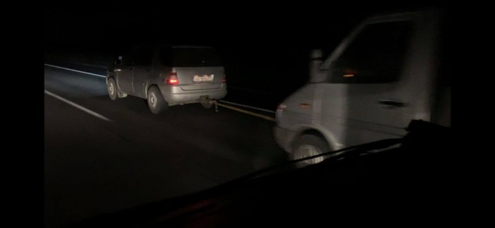 Újabb őrületes román szerelvényt fotóztak egy hazai autópályán 4