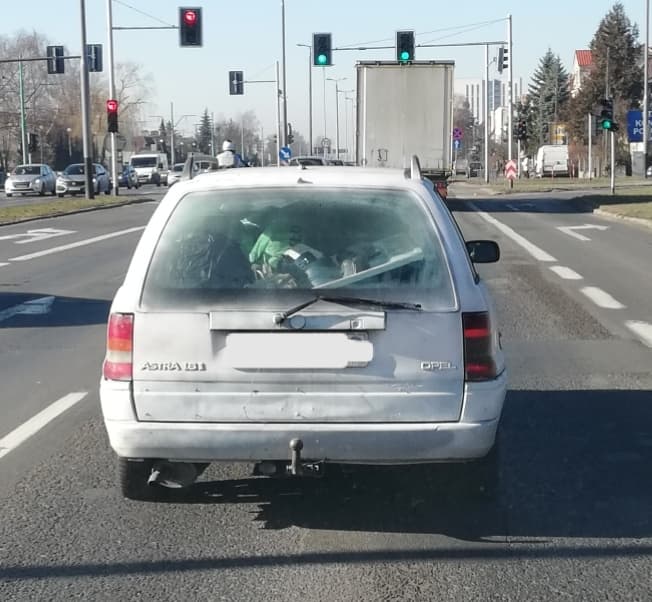 Újabb 15 fotó, amitől sírva röhögnek a szerelők 9 Újabb 15 fotó, amitől sírva röhögnek a szerelők 9