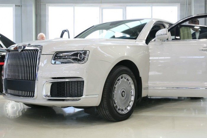 Előrendelhető Putyin limuzinja