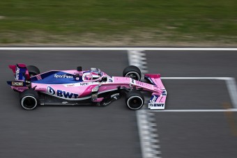 F1: Megszívatták a csapatokat az új szárnyakkal