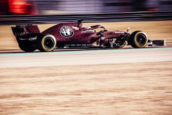 F1: Räikkönennek bejött az új Alfa Romeo