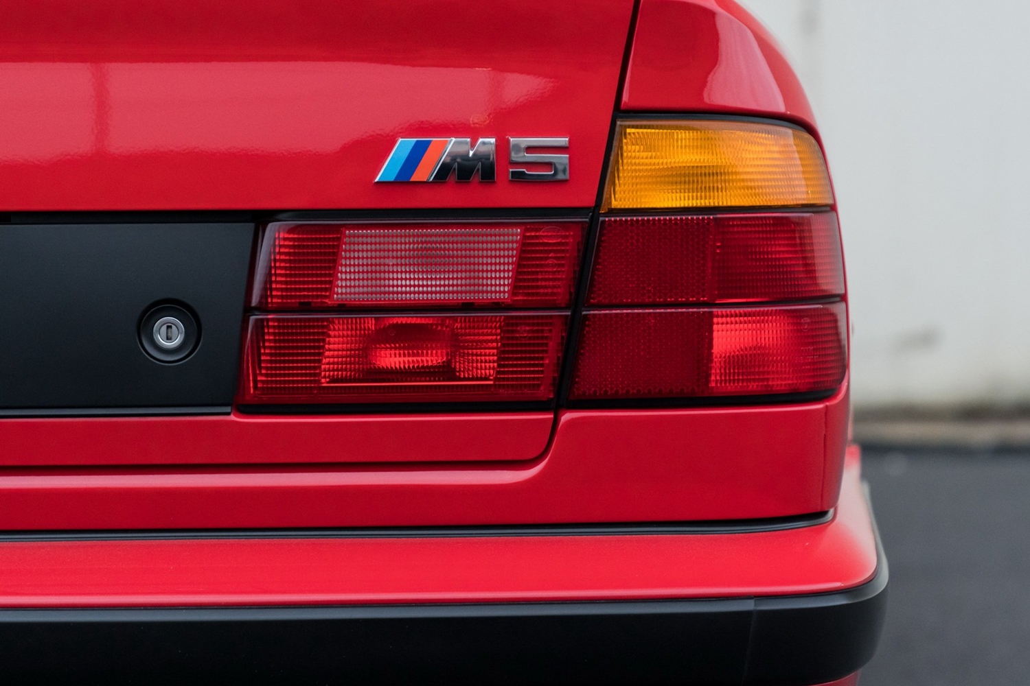 Bármeddig elmennénk ezért a gyönyörű, piros BMW M5-ösöért 8