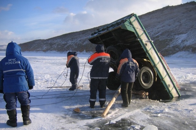 Érdekes dolgokat rejt a Bajkál-tó, a rendőröknek van dolga bőven 8
