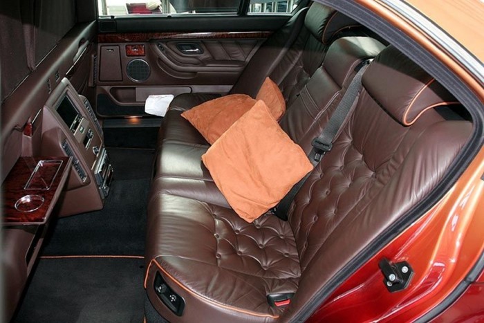 Két egyedi BMW-t is tervezett Karl Lagerfeld 8