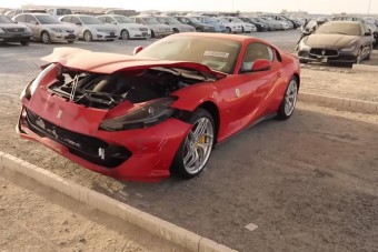 Dubajban még a roncstelep is luxusautókkal van tele