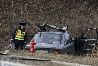 Képeken a szolnoki halálos baleset