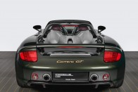 Retrós stílusban építette újjá a Porsche ezt a Carrera GT-t 17