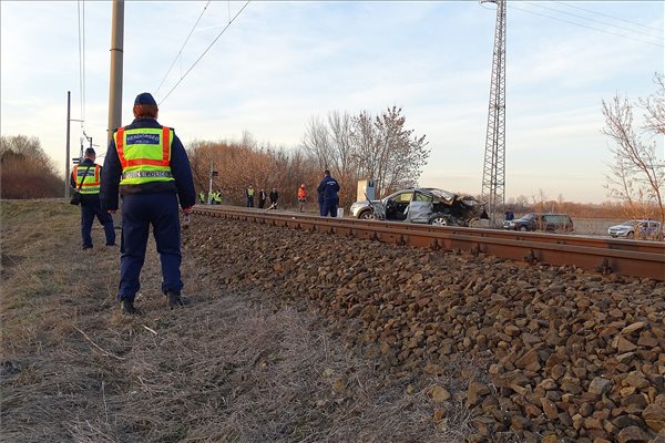 Fotókon a Kisteleknél történt halálos vonatbaleset 2