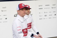 F1: Óriágaléria az első tesztnapról 40
