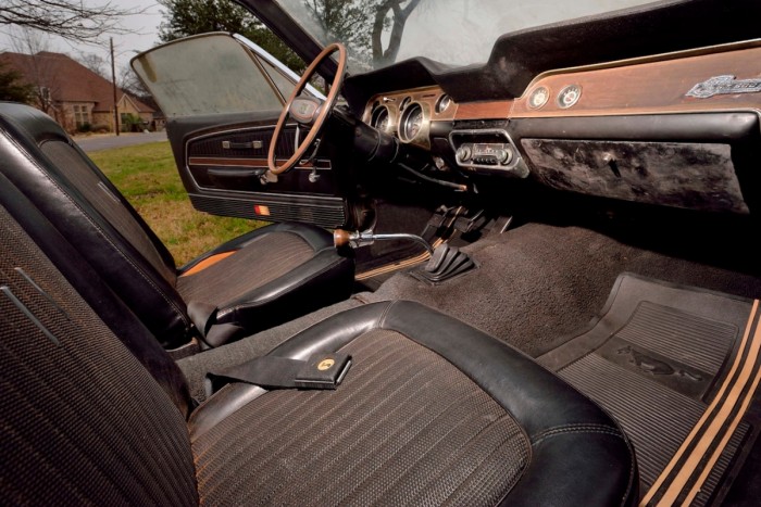 Pajtában találták meg ezt az 50 éves Shelby Mustangot 6