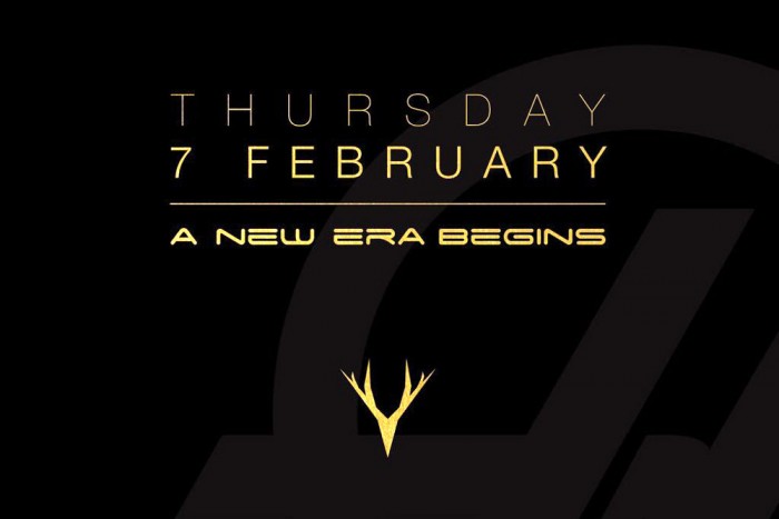 Holnap jön a fekete Forma-1-es autó