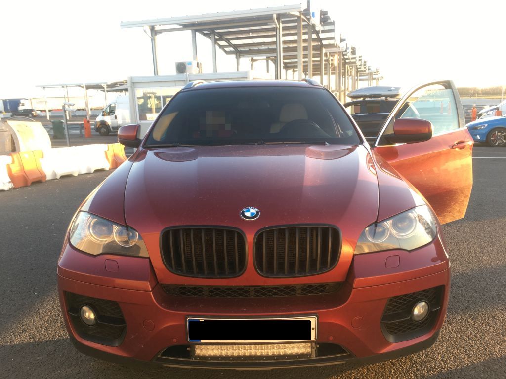 Luxusautókat fogott a magyar rendőrség 2