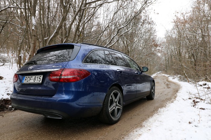 Ez a dízel kombi Mercedes sosem lesz lerúgott, olcsó rozsdakupac 5