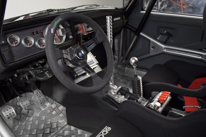 Mindennél menőbb ez a driftre épített, bitang Lada 6 | Vezess Mindennél menőbb ez a driftre épített, bitang Lada 6