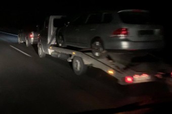 Újabb őrületes román szerelvényt fotóztak egy hazai autópályán