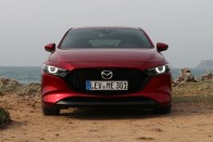 Új Mazda3: vagy izgalmas, vagy családi 2