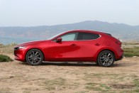 Új Mazda3: vagy izgalmas, vagy családi 58
