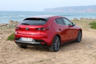 Új Mazda3: vagy izgalmas, vagy családi 60