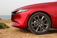 Új Mazda3: vagy izgalmas, vagy családi 66