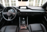 Új Mazda3: vagy izgalmas, vagy családi 73