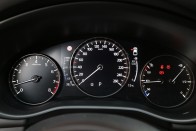 Új Mazda3: vagy izgalmas, vagy családi 77