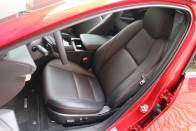 Új Mazda3: vagy izgalmas, vagy családi 81
