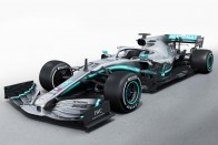 F1: Megérkezett Hamilton idei Mercedese 14