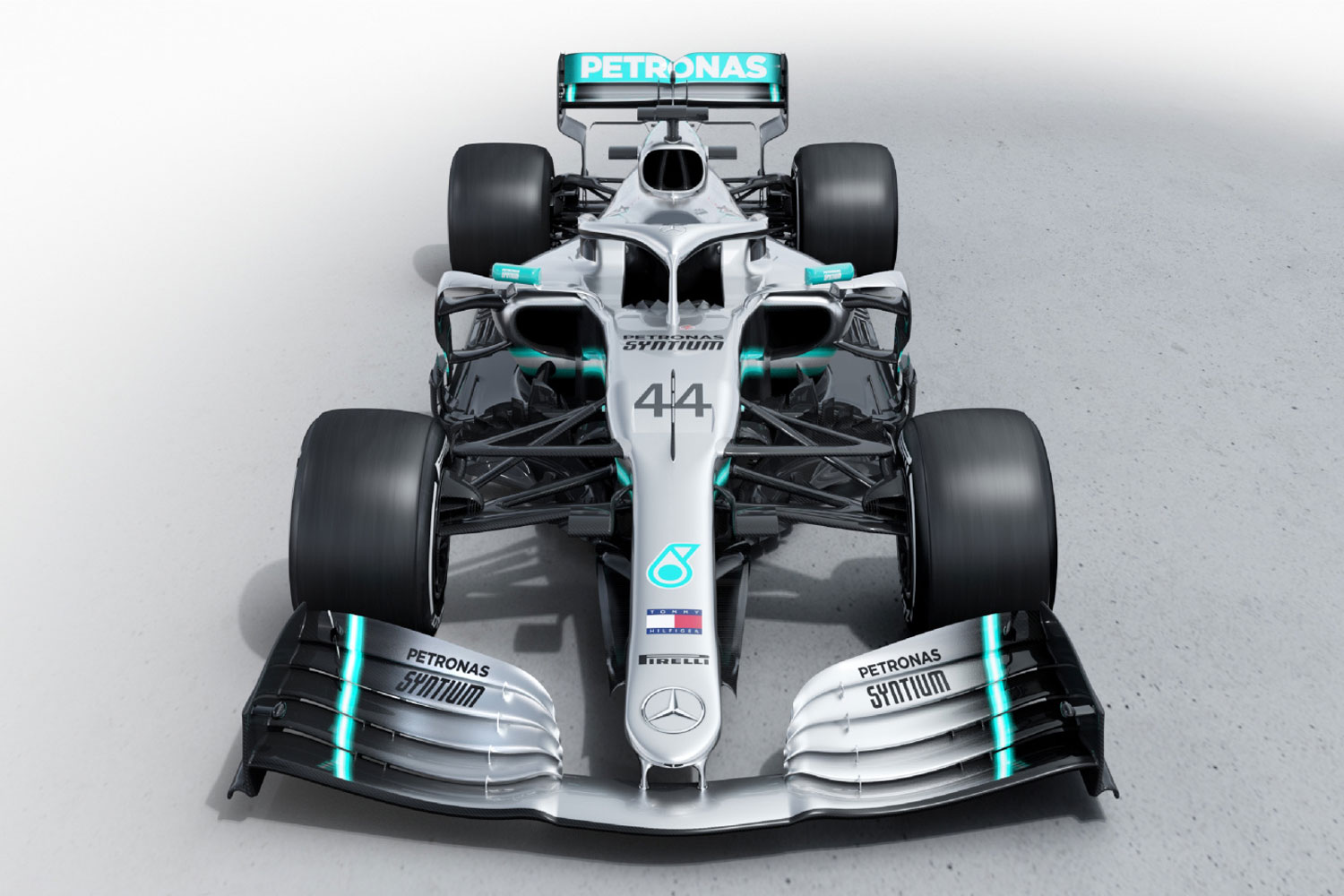 F1: Megérkezett Hamilton idei Mercedese 4