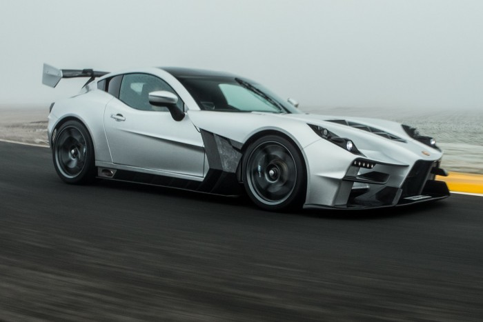 Rém rút ez a kocsi, de pont ettől gyors 8