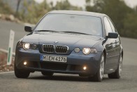 Elsőkerekes sportmodell a BMW-től, 265 lóerővel 15