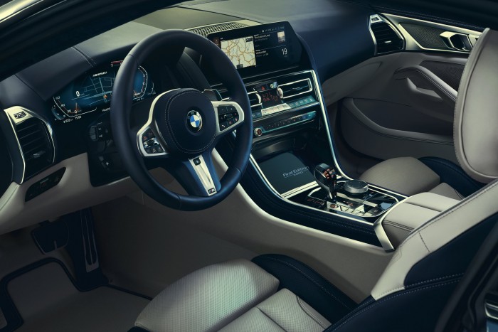 Limitált szériával erősít a BMW csúcskupéja 2 Limitált szériával erősít a BMW csúcskupéja 2