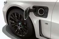 Erősebb, takarékosabb a BMW 7 konnektoros hibrid 19
