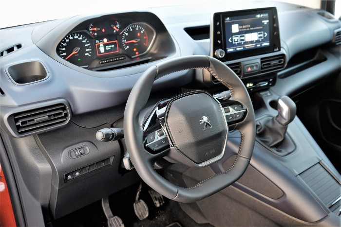 Peugeot Rifter – a család spórolós barátja 13