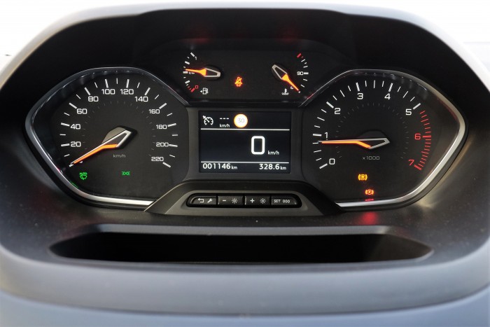 Peugeot Rifter – a család spórolós barátja 16