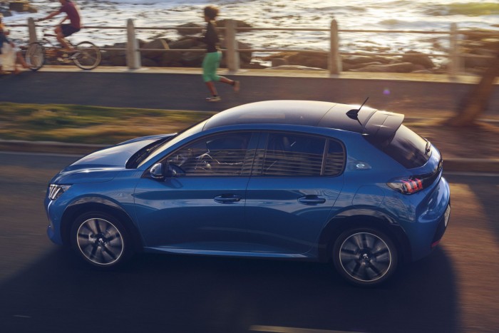 Villanymotorral is kapható lesz a Peugeot 208 7