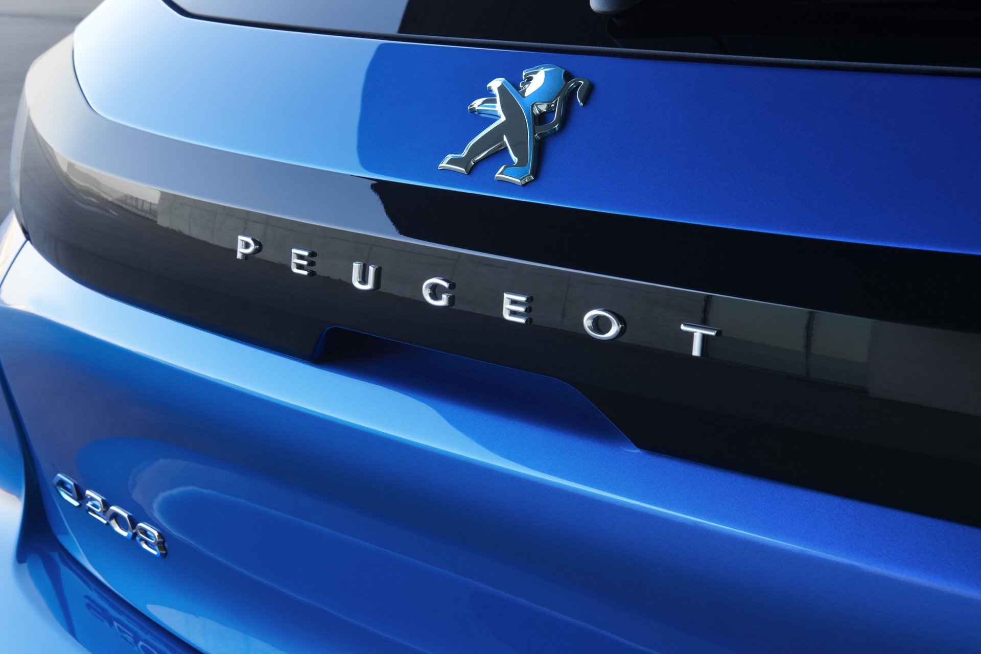 Villanymotorral is kapható lesz a Peugeot 208 10